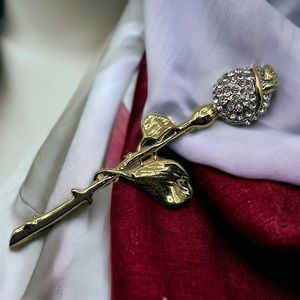 VINTAGE RHINESTONE ROSE BUD GOLD TONE BROOCH